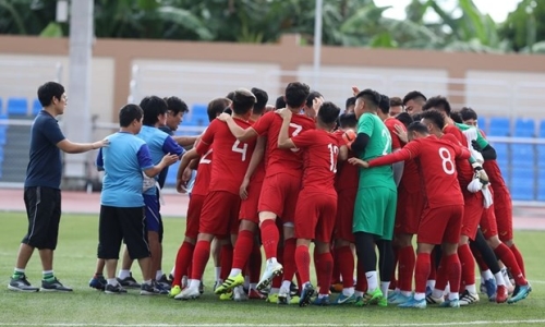 Bóng đá nam Việt Nam bắt đầu chinh phục 'giấc mơ vàng' SEA Games