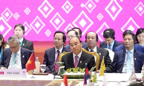 Thủ tướng kết thúc chương trình tham dự Hội nghị Cấp cao ASEAN 35