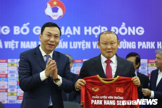 HLV Park Hang Seo gia hạn hợp đồng đến năm 2022.