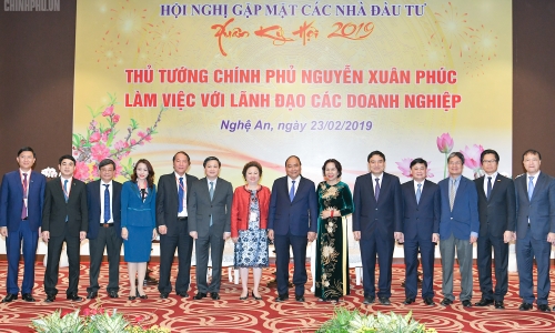 Thủ tướng tiếp các nhà đầu tư lớn tại Nghệ An