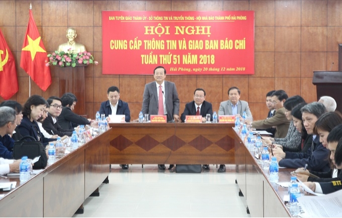 Đồng chí Nguyễn Hữu Doãn - Ủy viên Ban Thường vụ, Trưởng Ban Tuyên giáo Thành ủy chỉ đạo tại Hội nghị giao ban báo chí