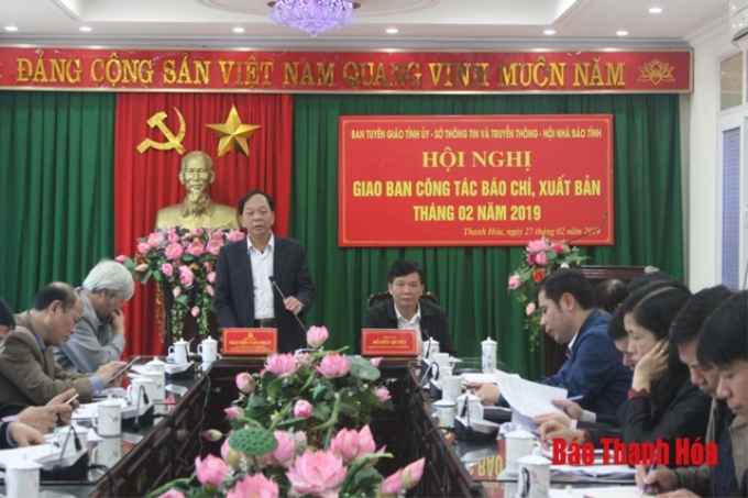 Đồng chí Nguyễn Văn Phát, Ủy viên Ban Thường vụ, Trưởng Ban Tuyên giáo Tỉnh ủy phát biểu tại hội nghị.