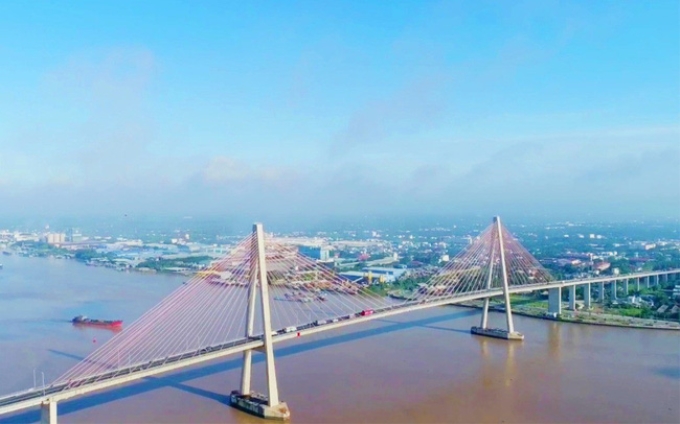 Cầu Rạch Miễu nối Tiền Giang với Bến Tre.