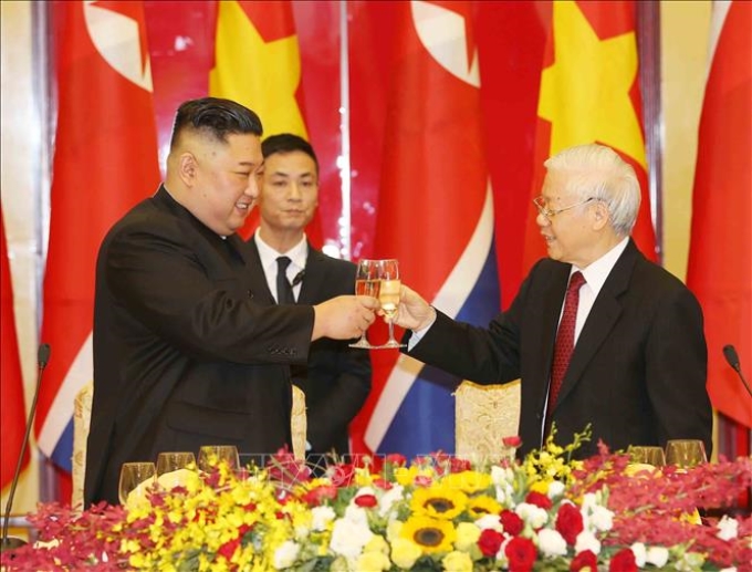 Tổng Bí thư, Chủ tịch nước Nguyễn Phú Trọng và Chủ tịch Triều Tiên Kim Jong Un tại tiệc chiêu đãi