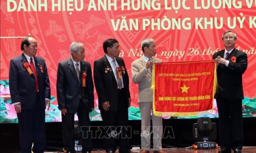 Văn phòng Khu ủy Khu 5 đón nhận danh hiệu Anh hùng Lực lượng vũ trang nhân dân