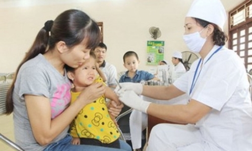 Từ tháng 5, thêm 1 loại vaccine 5 trong 1 được tiêm miễn phí