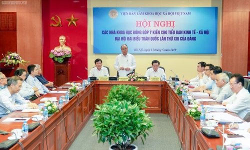 Hội nghị các nhà khoa học đóng góp ý kiến cho tiểu ban kinh tế - xã hội