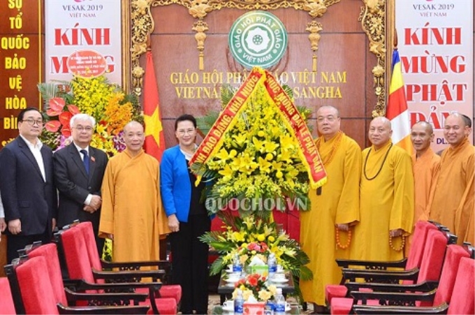 Chủ tịch Quốc hội nêu rõ, Giáo hội Phật giáo Việt Nam đã làm tốt công tác điều hành Đại lễ, tạo nên thành công rất lớn, qua đó nâng cao hình ảnh, vai trò, vị thế của Việt Nam. (Ảnh: quochoi.vn)