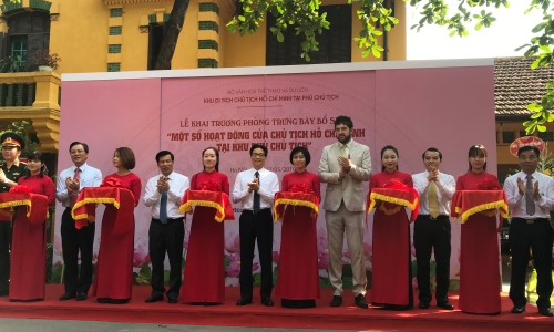 Khai trương phòng trưng bày bổ sung “Một số hoạt động của Chủ tịch Hồ Chí Minh tại Phủ Chủ tịch”