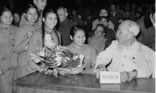 50 năm thực hiện Di chúc của Chủ tịch Hồ Chí Minh: Nghĩ về 5 lời thề