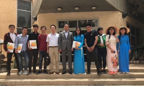 Sinh viên Việt Nam "gặt hái" kiến thức nông nghiệp công nghệ cao Israel