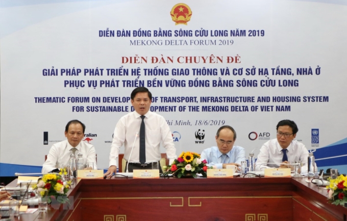 Bộ trưởng Bộ Giao thông Vận tải Nguyễn Văn Thể phát biểu kết luận Diễn đàn. Ảnh: Tiến Lực/TTXVN)