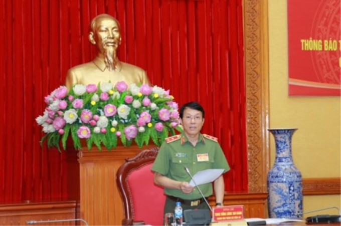 Trung tướng Lương Tam Quang trả lời báo chí. (Ảnh CAND)