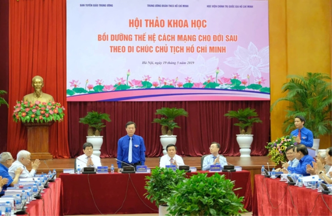 Quang cảnh hội thảo khoa học &quot;Bồi dưỡng thế hệ cách mạng cho đời sau theo Di chúc Chủ tịch Hồ Chí Minh&quot; - Ảnh: NAM TRẦN