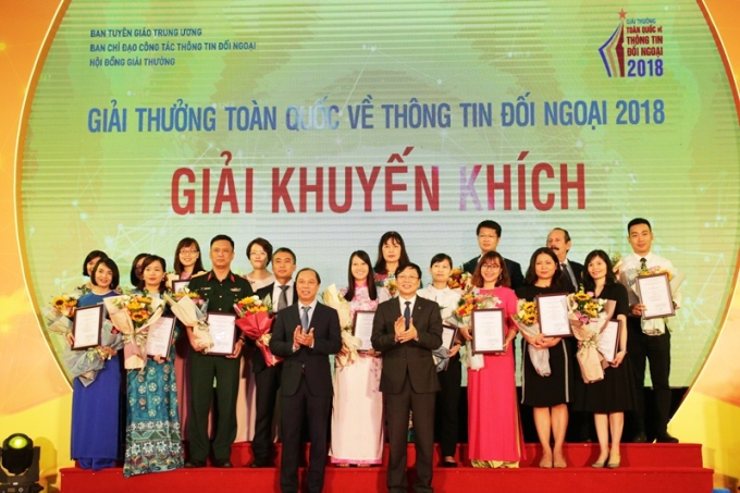 Các tác giả đạt giải Khuyến khích của Giải thưởng năm 2018.