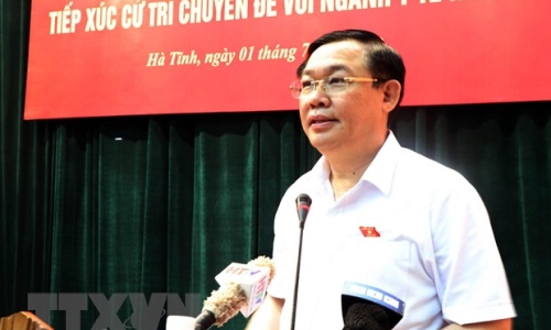 Phó Thủ tướng tiếp xúc cử tri chuyên đề về y tế tại tỉnh Hà Tĩnh