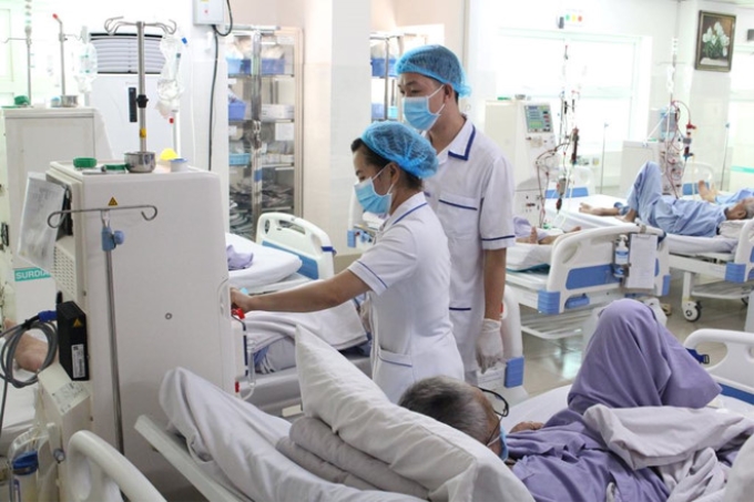Bệnh nhân chạy thận nhân tạo tại Bệnh viện Thống Nhất. Ảnh: Báo Thanh niên