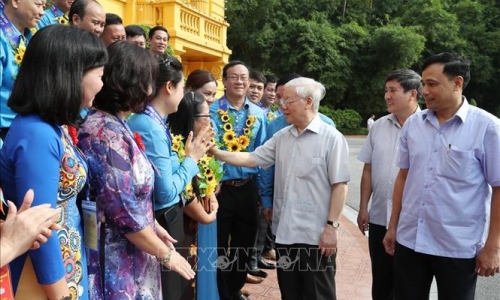 Tổng Bí thư, Chủ tịch nước Nguyễn Phú Trọng gặp mặt Đoàn đại biểu cán bộ công đoàn tiêu biểu