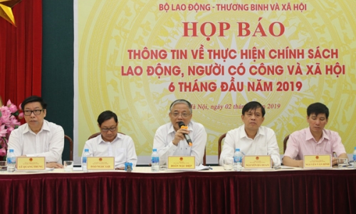 6 tháng đầu năm gần 67 nghìn người đi làm việc có thời hạn ở nước ngoài theo hợp đồng