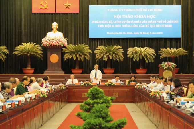 Đồng chí Nguyễn Thiện Nhân, Ủy viên Bộ Chính trị, Bí thư Thành ủy Thành phố Hồ Chí Minh phát biểu khai mạc hội thảo