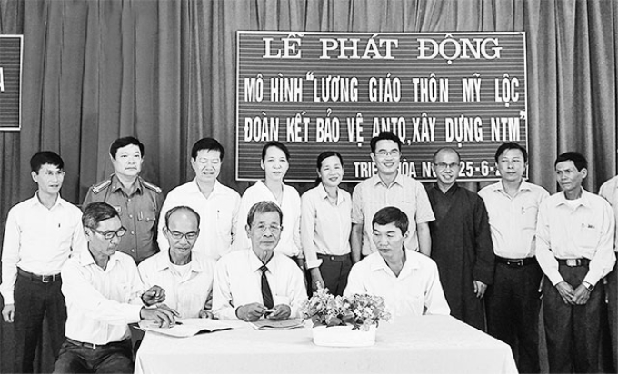 Lễ phát động mô hình “Lương giáo thôn Mỹ Lộc đoàn kết bảo vệ an ninh Tổ quốc, xây dựng nông thôn mới” tại xã Triệu Hòa.