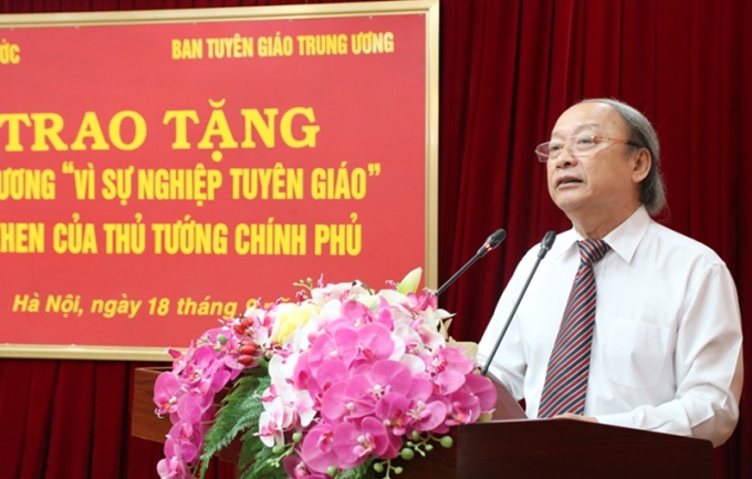 Đồng chí Võ Văn Phuông: Ban Tuyên giáo Trung ương và Đảng ủy Ngoài nước sẽ tiếp tục có sự phối hợp, gắn kết chặt chẽ hơn nữa để đóng góp cho sự nghiệp Tuyên giáo của Đảng.