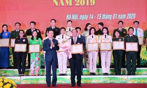 Đồng chí Đặng Thái Sơn (Quảng Bình) đoạt giải Nhất Hội thi chung khảo báo cáo viên giỏi toàn quốc năm 2019
