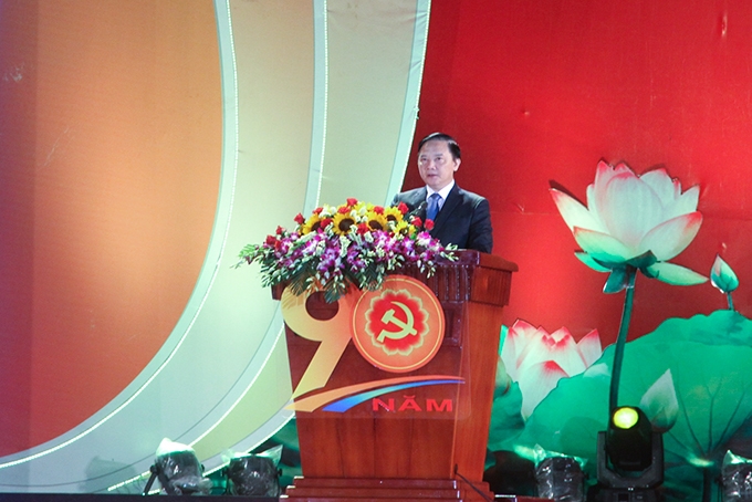 Đồng chí Lê Khắc Định, Ủy viên Trung ương Đảng, Bí thư Tỉnh ủy Khánh Hòa trình bày Diễn văn tại Lễ kỷ niệm - Ảnh: Báo Khánh  Hòa