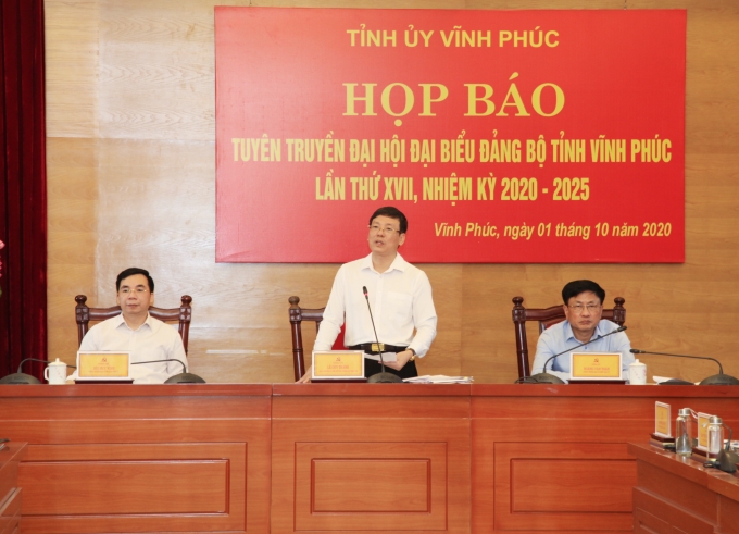Đồng chí Lê Duy Thành phát biểu tại buổi họp báo.