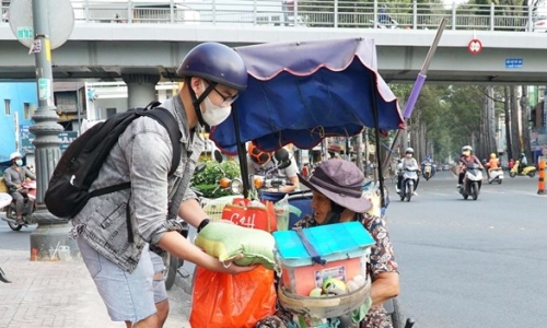 Giảm nghèo ở Thành phố Hồ Chí Minh: Điểm sáng giữa đại dịch COVID-19
