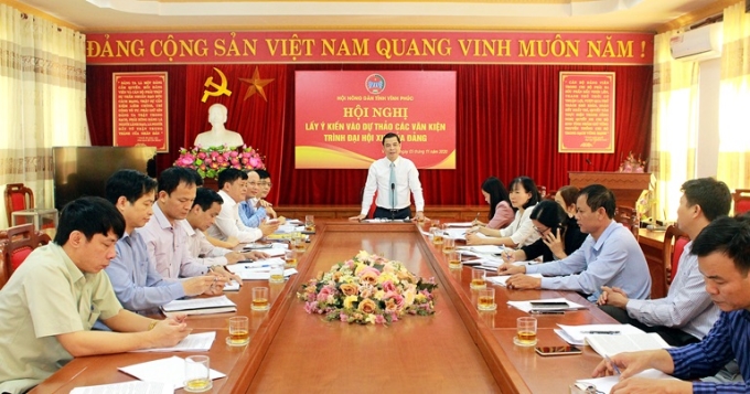 Chủ tịch Hội Nông dân tỉnh Nguyễn Thanh Tùng chủ trì hội nghị.