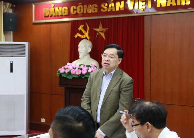 Đồng chí Lê Mạnh Hùng, Phó Trưởng ban Tuyên giáo Trung ương phát biểu chỉ đạo buổi làm việc với các vụ, đơn vị. (Ảnh: TA)