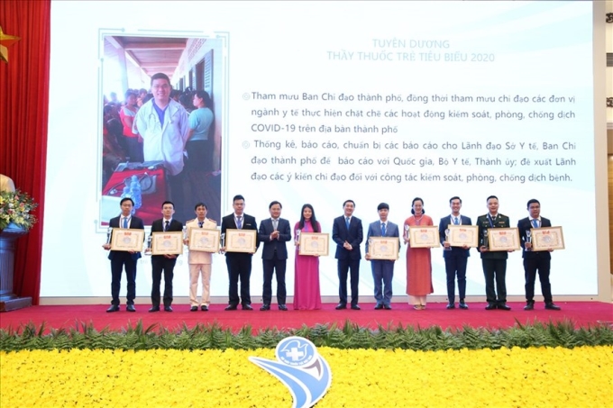10 Thầy thuốc trẻ Việt Nam được vinh danh tại Đại hội đại biểu toàn quốc Hội Thầy thuốc trẻ Việt Nam lần thứ IV. Ảnh Hải Lâm