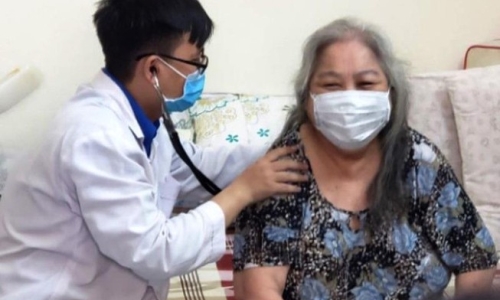 TP Hồ Chí Minh kích hoạt 52 cơ sở khám, chữa bệnh tại nhà cho người cao tuổi