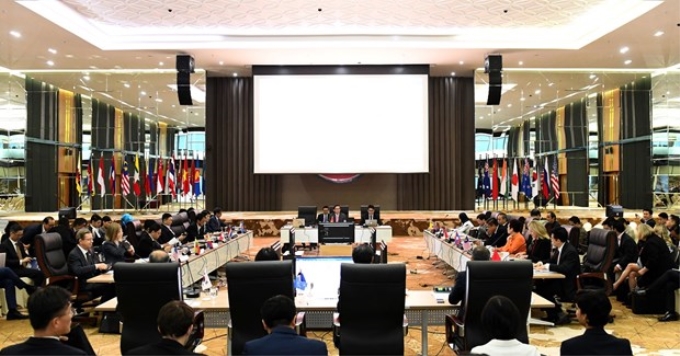 Quang cảnh cuộc họp đại sứ các nước thành viên Cấp cao Đông Á (EAS). (Ảnh: Hữu Chiến/TTXVN)