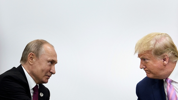 Tổng thống Nga Vladimir Putin và người đồng cấp Mỹ Donald Trump. Ảnh: Reuters