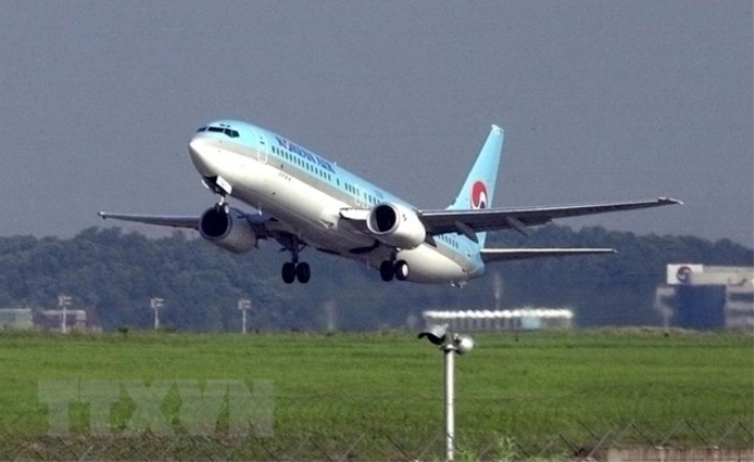 Máy bay của hãng hàng không Korean Air Lines cất cánh từ sân bay Kimpo ở Seoul, Hàn Quốc. (Ảnh: AFP/ TTXVN)