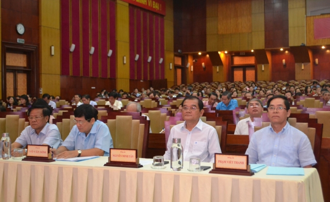 Các đại biểu tham dự hội nghị truyền trực tại điểm cầu hội trường Tỉnh uỷ Tây Ninh