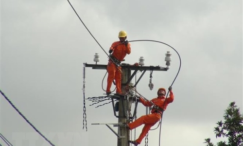 Đình chỉ thêm 2 lãnh đạo điện lực ở Quảng Bình vì ghi nhầm chỉ số điện