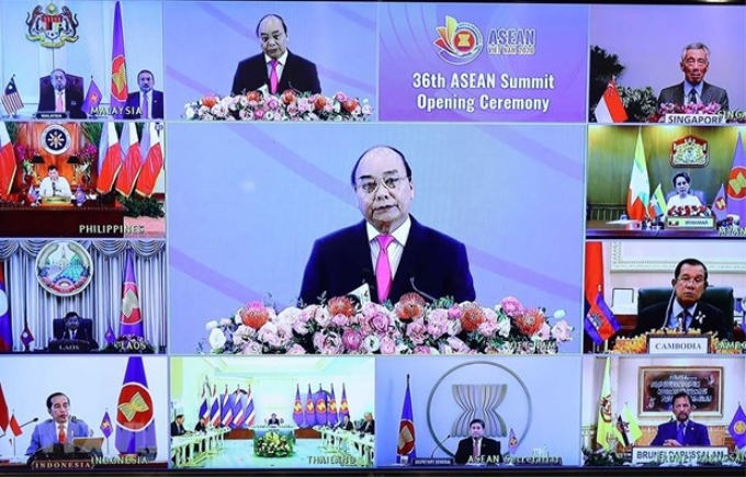 Thủ tướng Nguyễn Xuân Phúc, Chủ tịch ASEAN 2020 phát biểu khai mạc Hội nghị Cấp cao ASEAN lần thứ 36. (Ảnh: Thống Nhất/TTXVN)