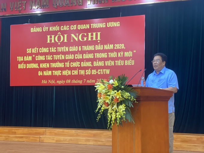 Đồng chí Sơn Minh Thắng phát biểu tại hội nghị.