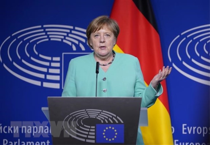 Thủ tướng Đức Angela Merkel phát biểu trước Nghị viện châu Âu tại Brussels, Bỉ ngày 8/7/2020. (Ảnh: AFP/TTXVN)