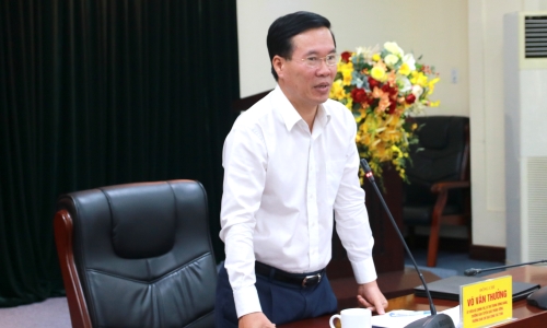 Đồng chí Võ Văn Thưởng gặp mặt Trưởng cơ quan đại diện Việt Nam ở nước ngoài