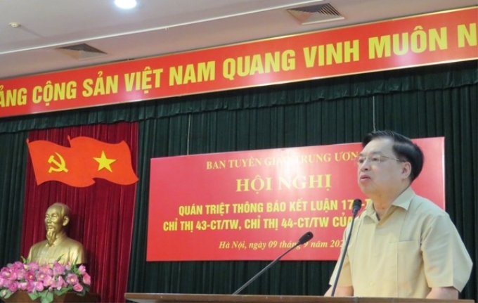 Đồng chí Lê Mạnh Hùng, Phó Trưởng ban Tuyên giáo Trung ương kết luận Hội nghị.