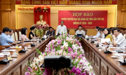 Tích cực tuyên truyền tạo khí thế trước thềm Đại hội Đảng bộ tỉnh Hà Tĩnh