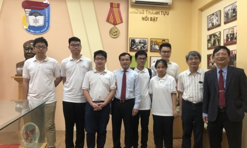 Đoàn Việt Nam thắng giòn giã tại Olympic Toán học quốc tế lần thứ 61