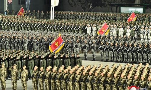 Triều Tiên duyệt binh chào mừng thành công Đại hội Đảng