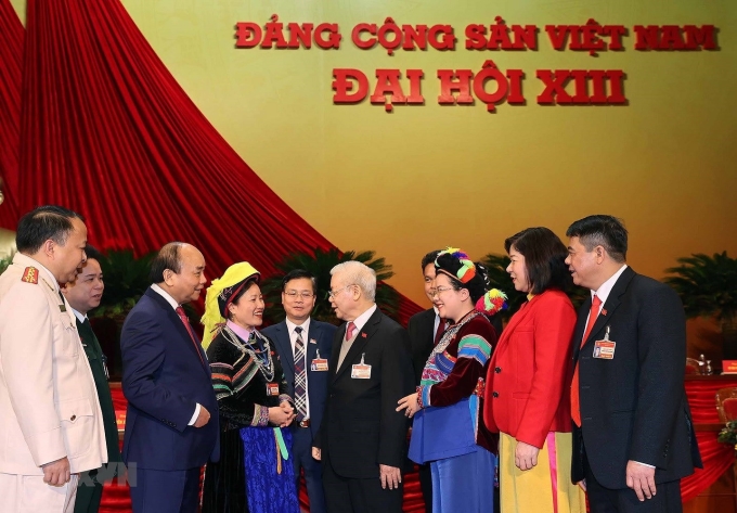 Tổng Bí thư, Chủ tịch nước Nguyễn Phú Trọng và Thủ tướng Chính phủ Nguyễn Xuân Phúc với các đại biểu.