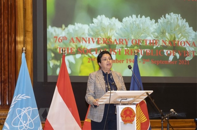 Tiến sỹ Najat Mokhtar, Phó Tổng Giám đốc IAEA phát biểu tại Lễ kỷ niệm. (Ảnh: TTXVN phát)