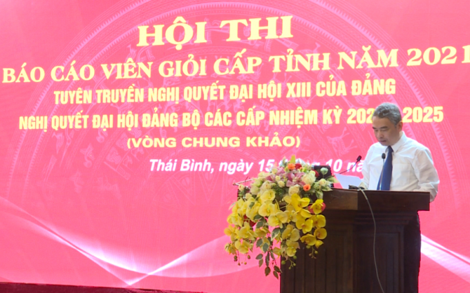 Đồng chí Phạm Đồng Thụy, Trưởng Ban Tuyên giáo Tỉnh ủy, Trưởng Ban tổ chức Hội thi phát biểu khai mạc. (Ảnh: Thanh Bùi)